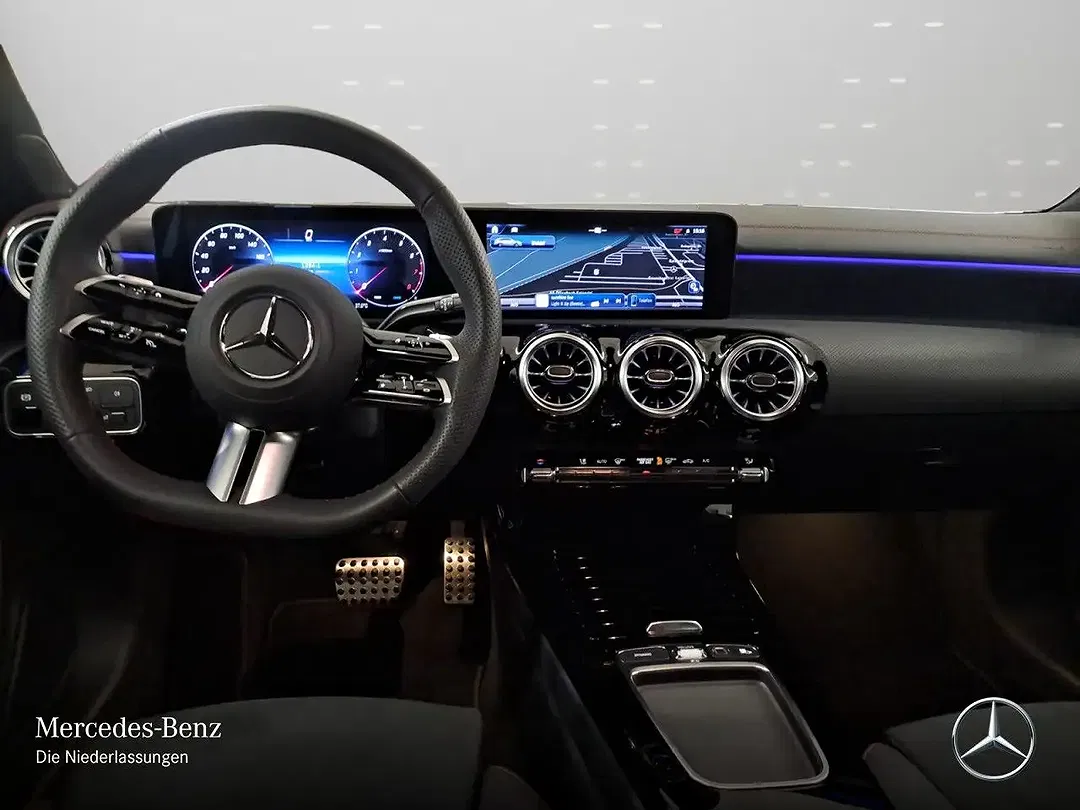 Mercedes-Benz CLA 200 - Thumbnail 12