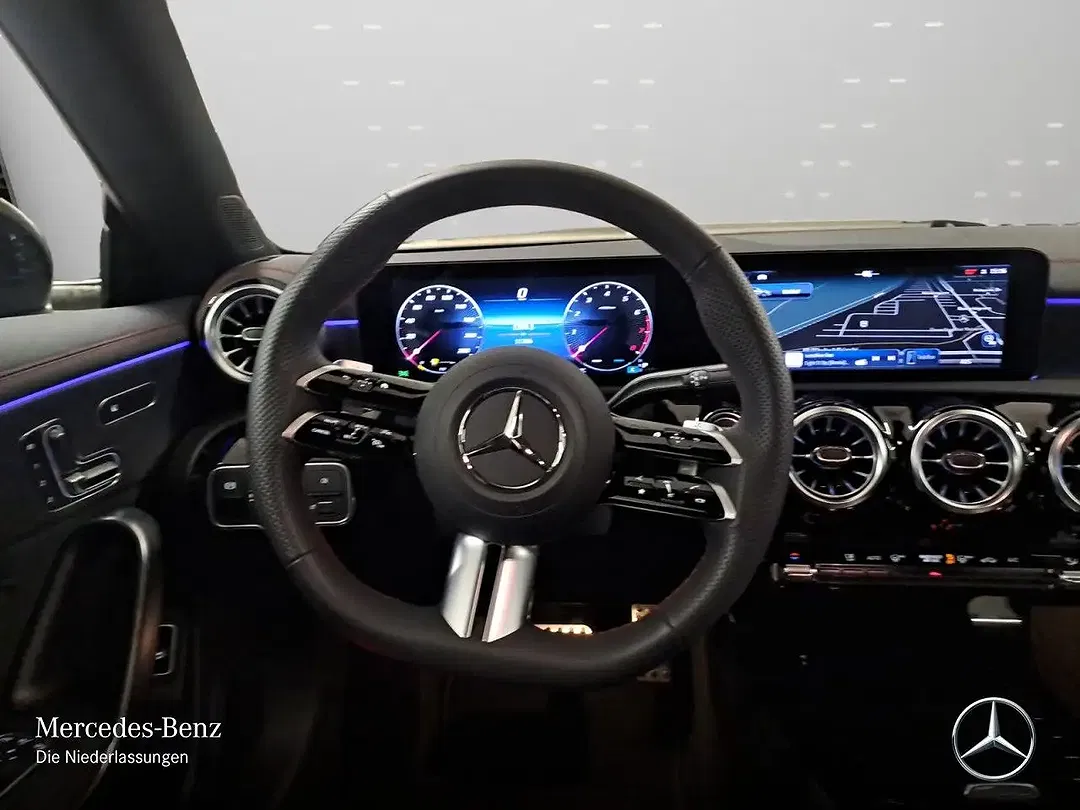 Mercedes-Benz CLA 200 - Thumbnail 13