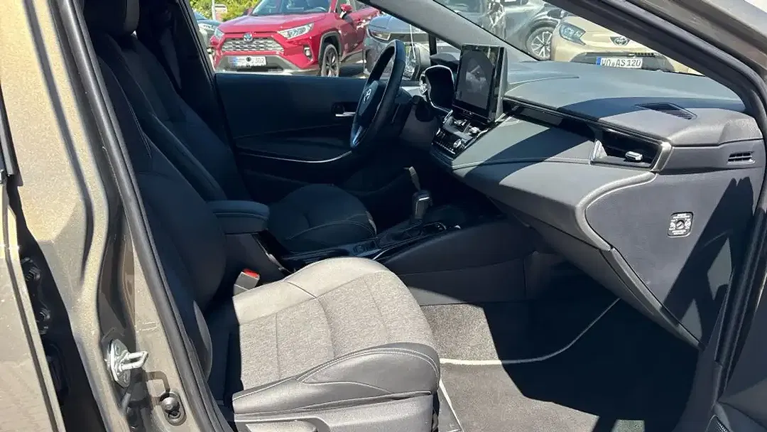 Toyota Corolla - Thumbnail 12