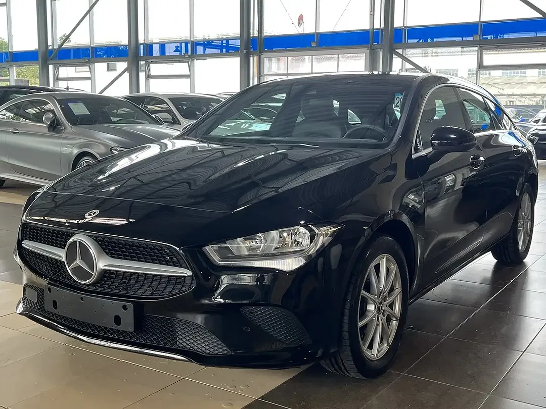 Mercedes-Benz CLA 250 - foto 1