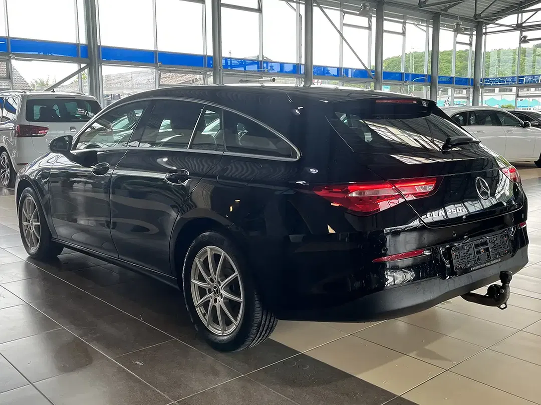 Mercedes-Benz CLA 250 - Thumbnail 8