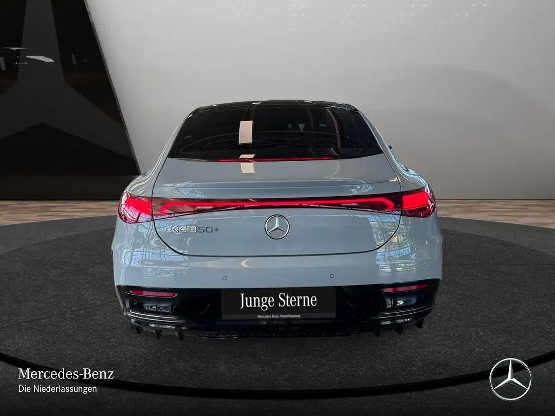 Mercedes-Benz EQE 350 - Thumbnail 8