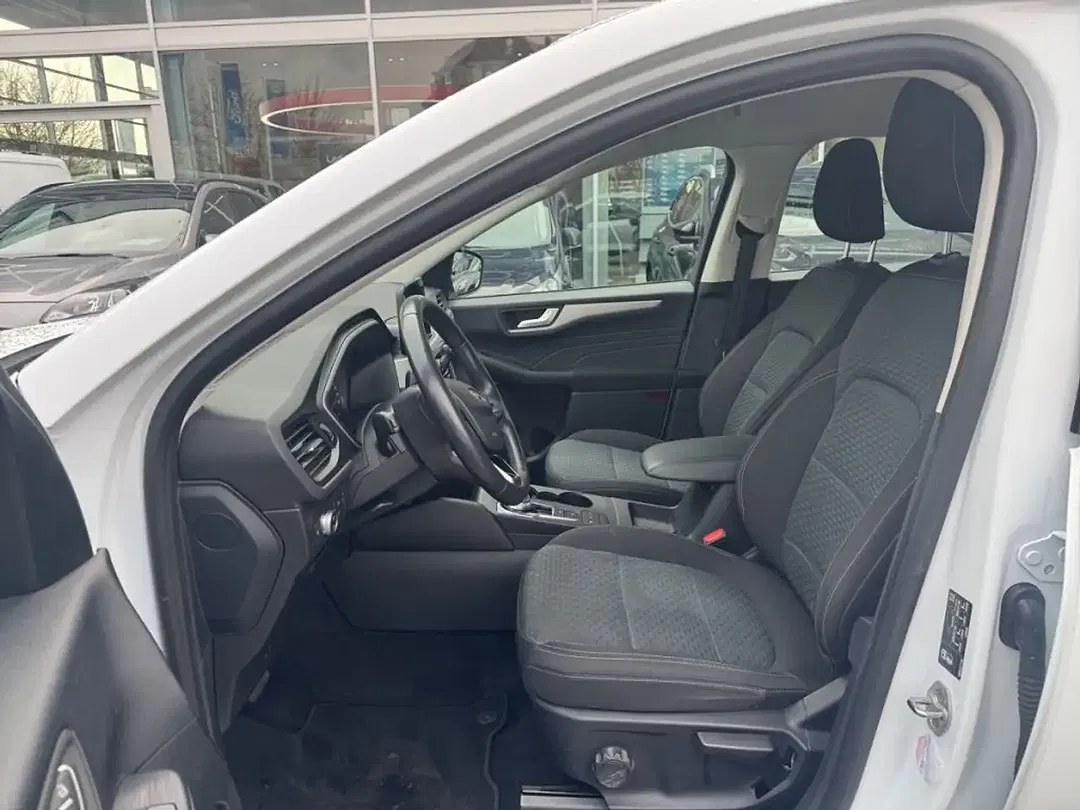 Ford Kuga - Thumbnail 6