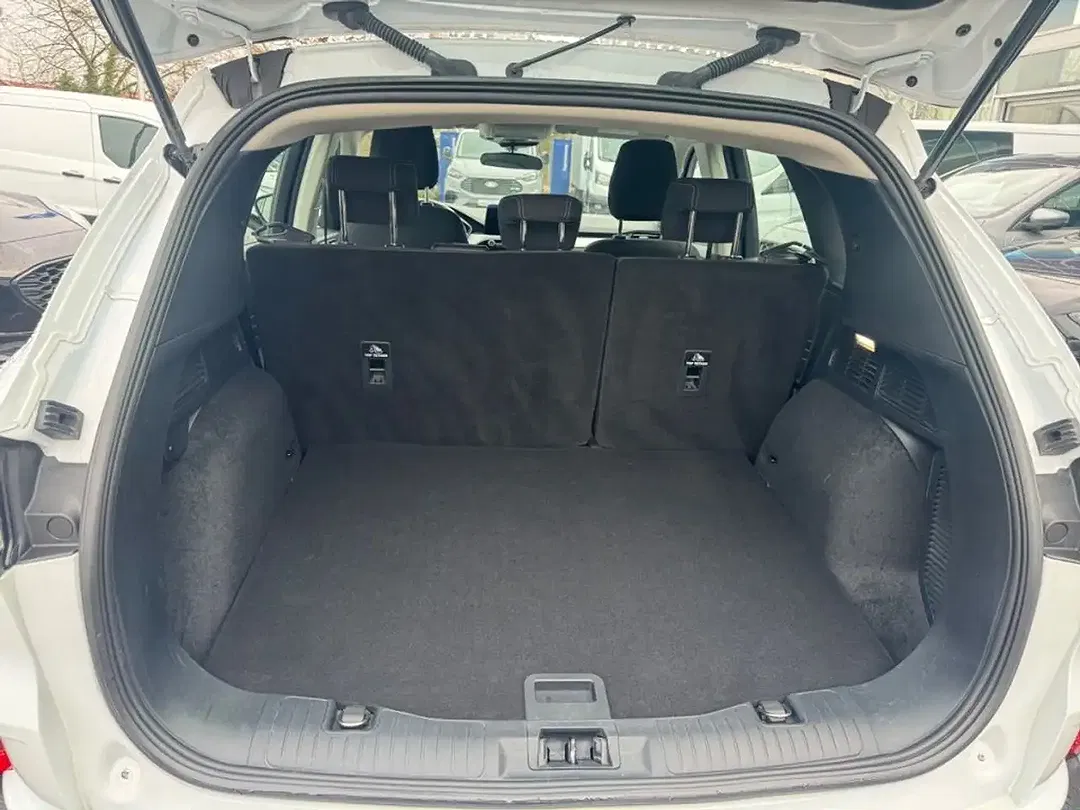 Ford Kuga - Thumbnail 9