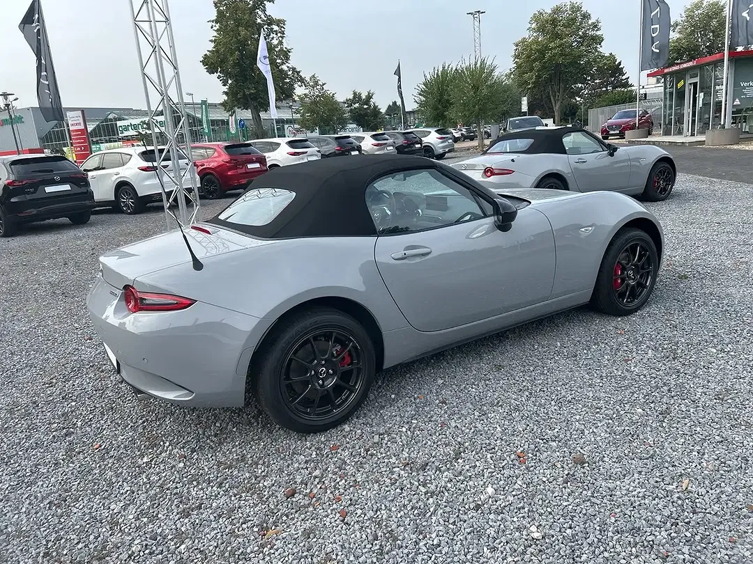 Mazda MX-5 - Thumbnail 4