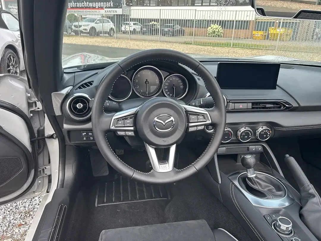 Mazda MX-5 - Thumbnail 5