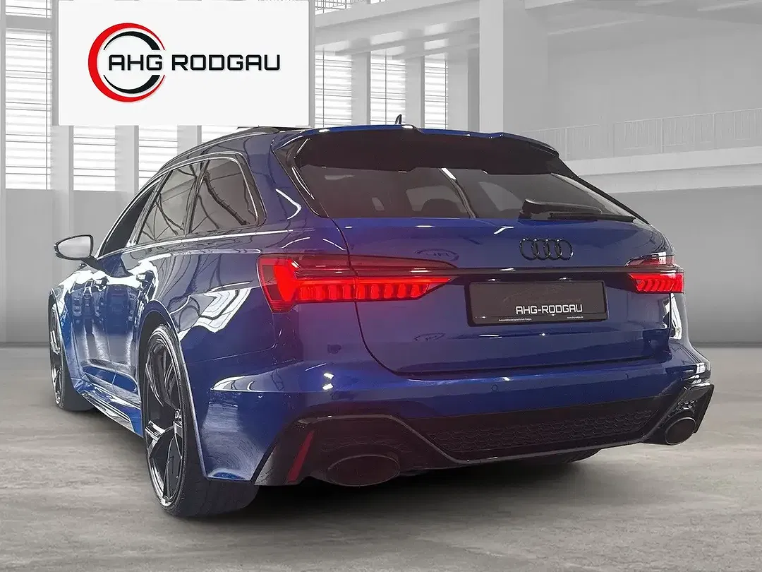 Audi RS6 - Thumbnail 3