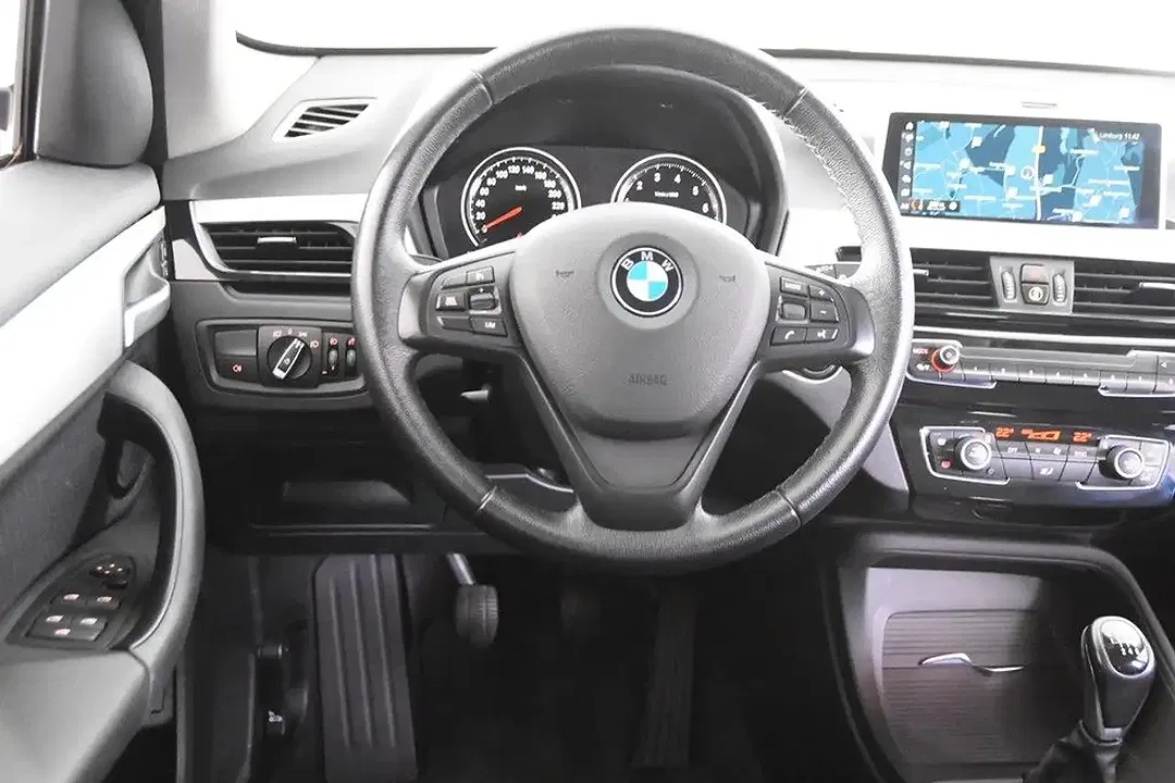 BMW X1 - Thumbnail 10