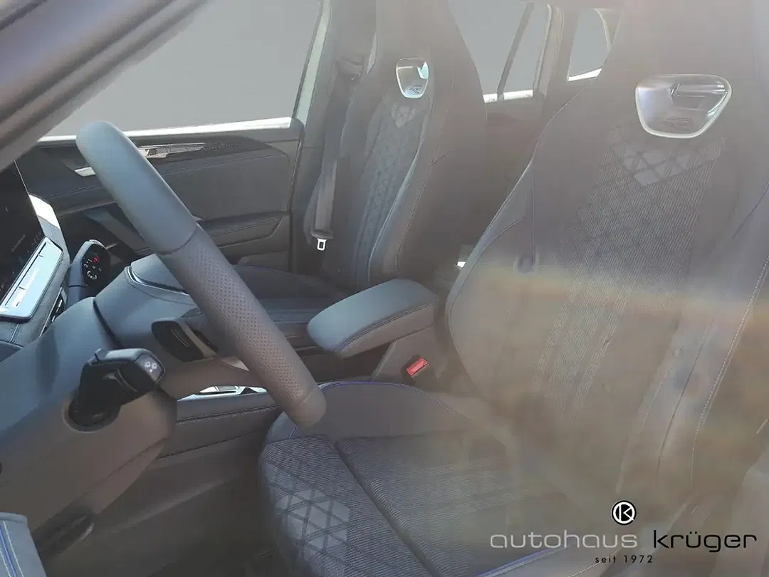Volkswagen Tiguan - Thumbnail 10