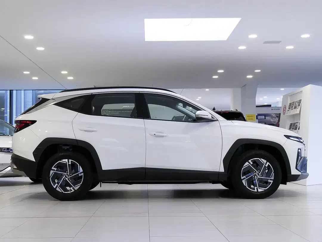Hyundai TUCSON - Thumbnail 11