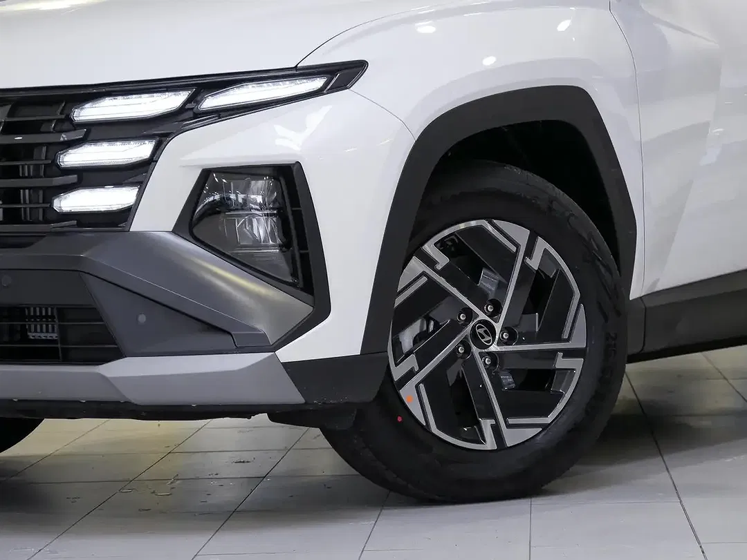 Hyundai TUCSON - Thumbnail 6