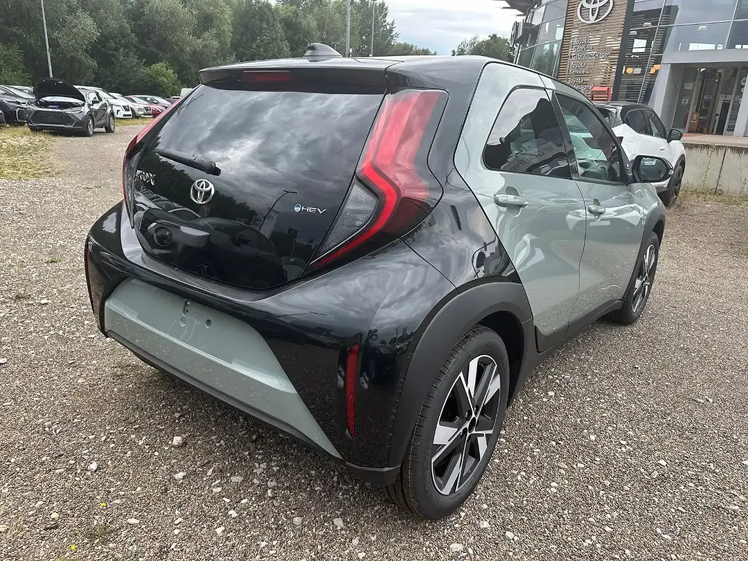 Toyota Aygo - Thumbnail 6