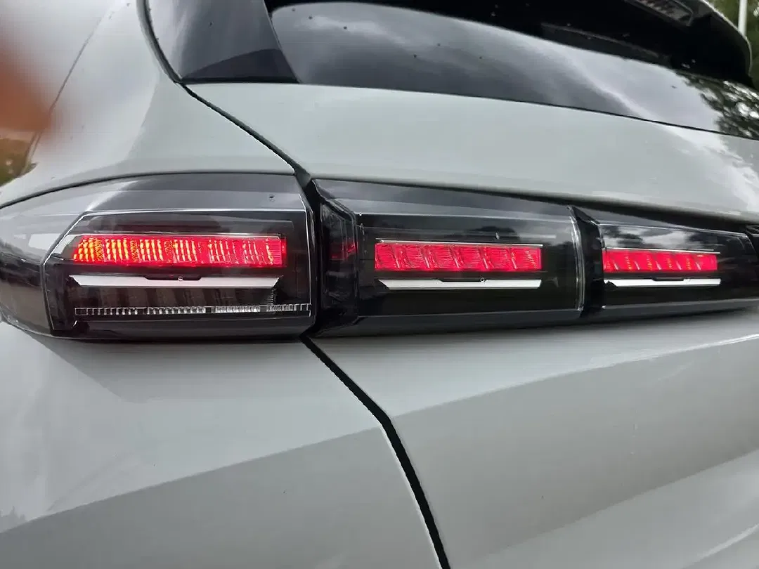 Peugeot 308 - Thumbnail 12