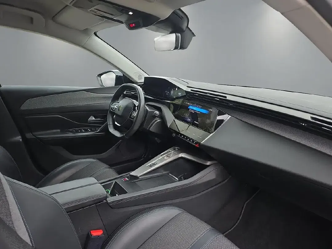 Peugeot 308 - Thumbnail 9