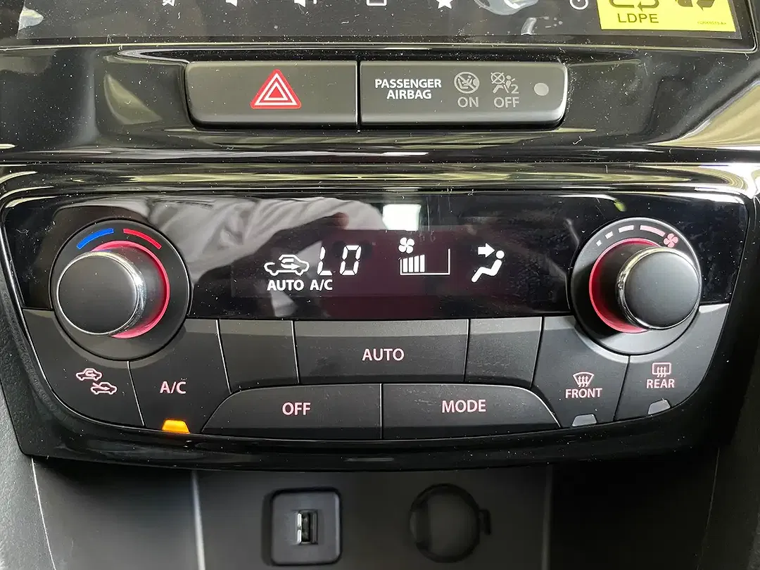 Suzuki Vitara - Thumbnail 12