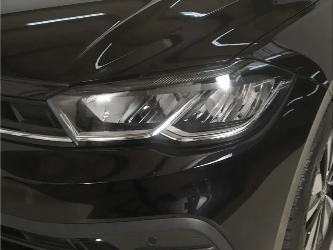 Volkswagen Polo - Thumbnail 7