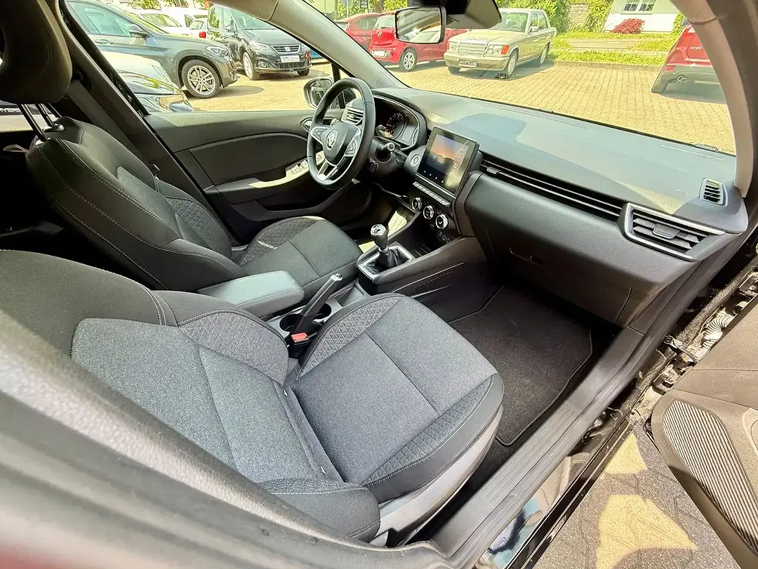 Renault Clio - Thumbnail 6