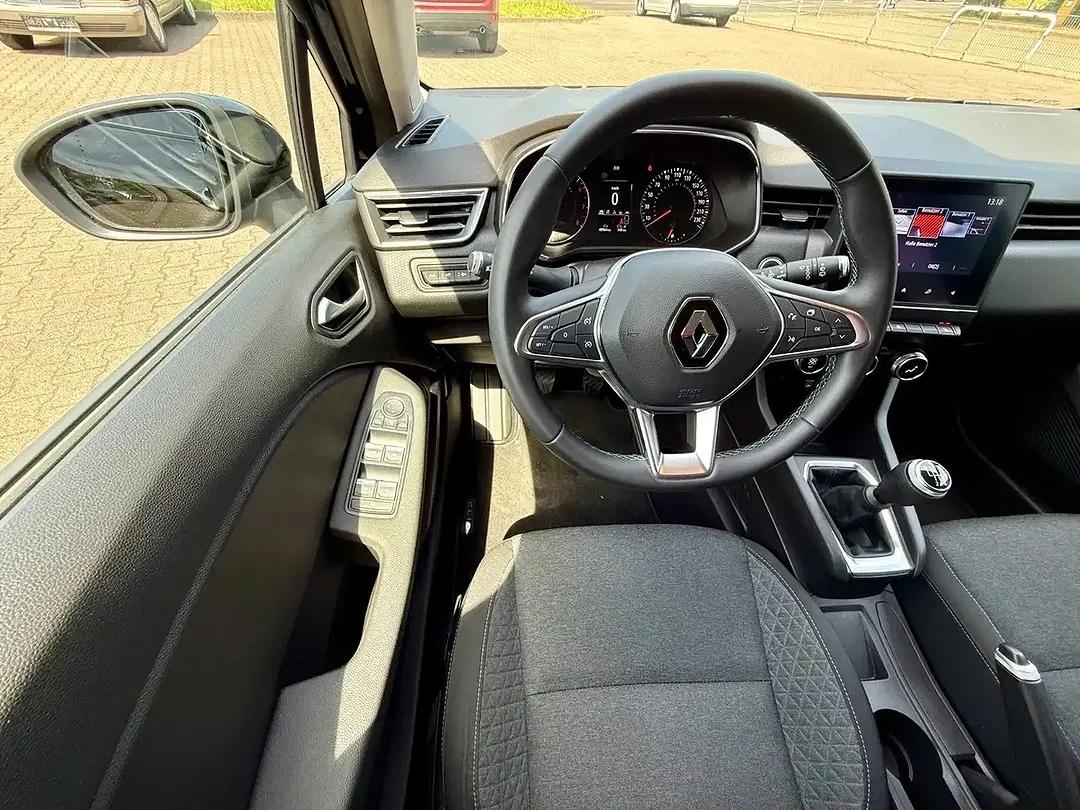 Renault Clio - Thumbnail 7