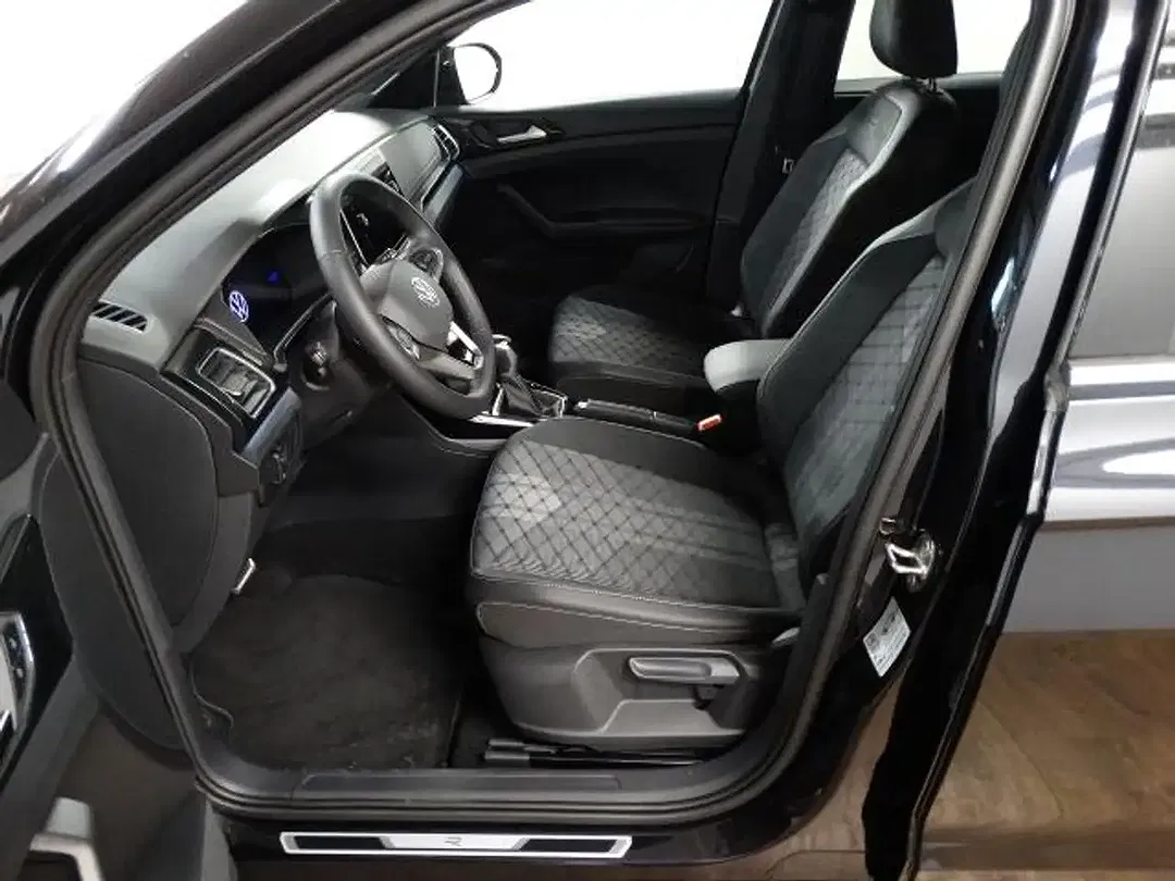 Volkswagen T-Cross - Thumbnail 10