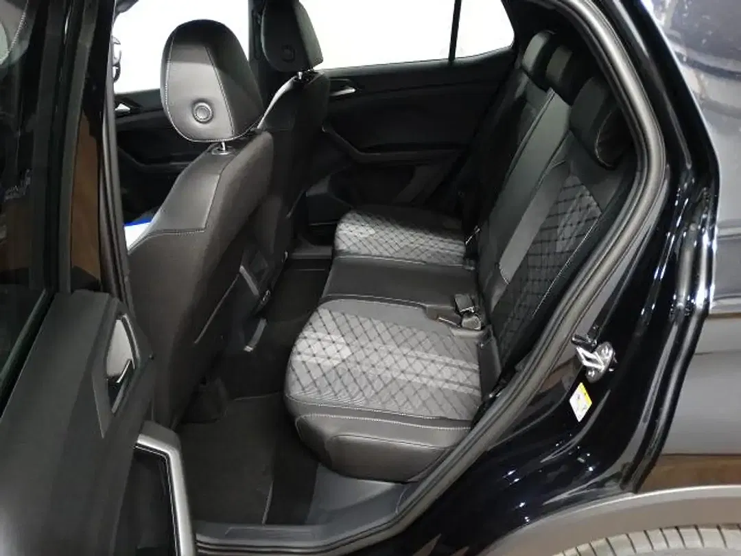 Volkswagen T-Cross - Thumbnail 11