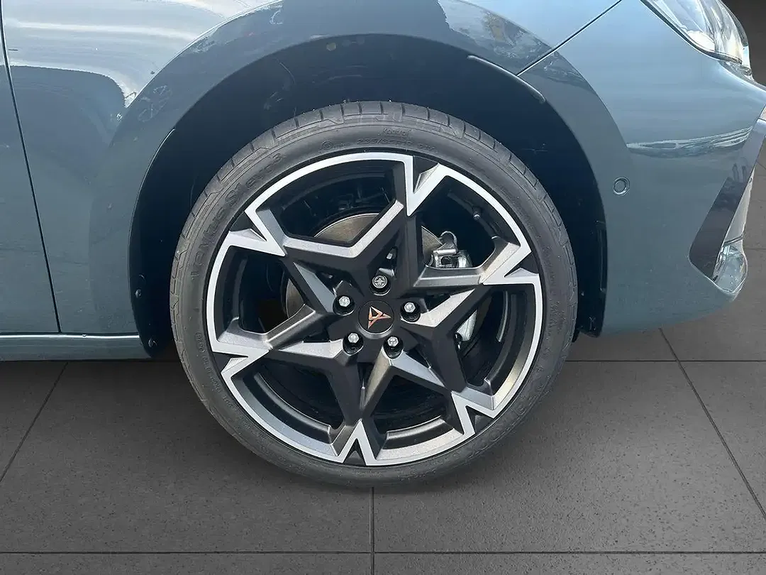 CUPRA Leon - Thumbnail 5