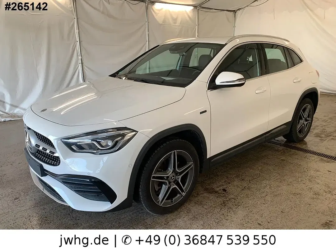 Mercedes-Benz GLA 250 AMG Line - foto 1