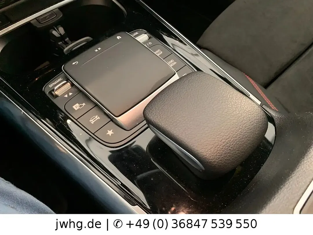 Mercedes-Benz GLA 250 - Thumbnail 12