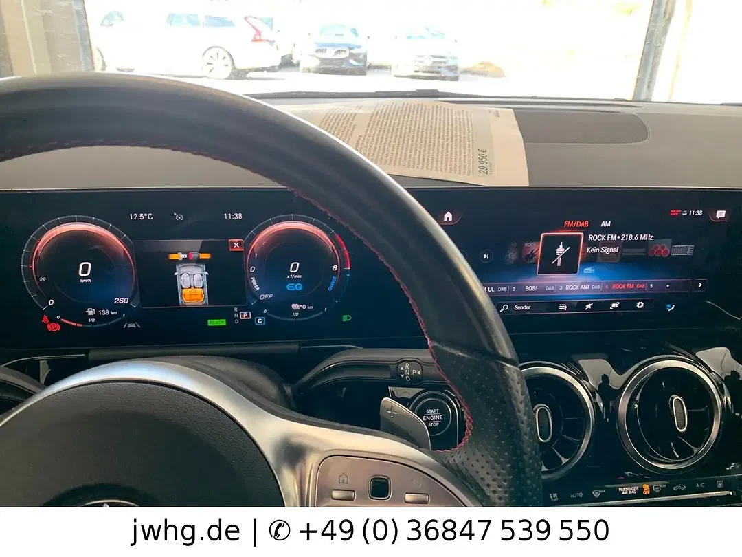 Mercedes-Benz GLA 250 - Thumbnail 14