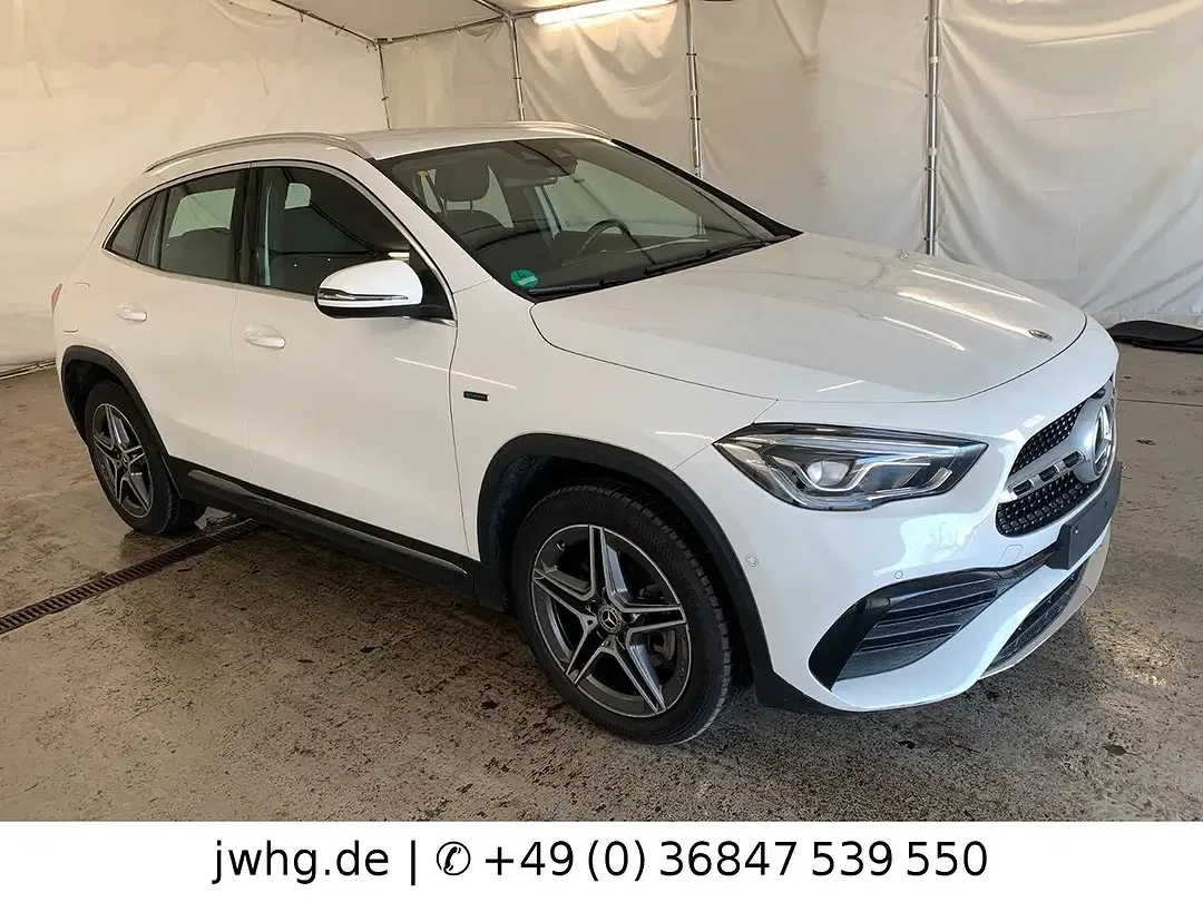 Mercedes-Benz GLA 250 AMG Line - foto 2
