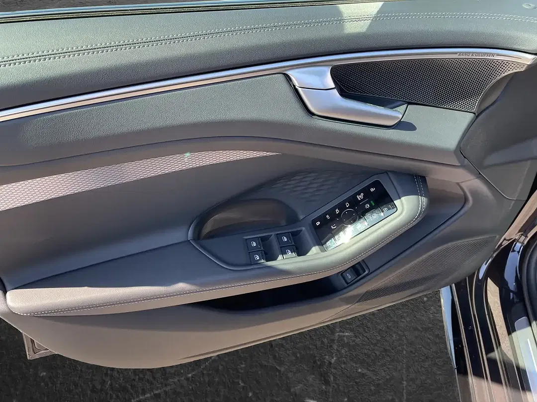 Audi A6 - Thumbnail 5