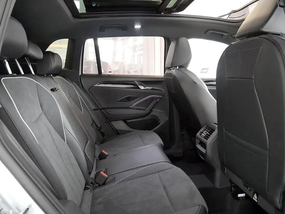 Volkswagen Tiguan - Thumbnail 9