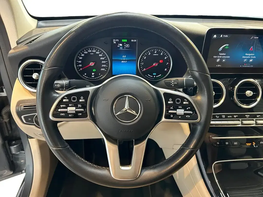 Mercedes-Benz GLC 300 - Thumbnail 14