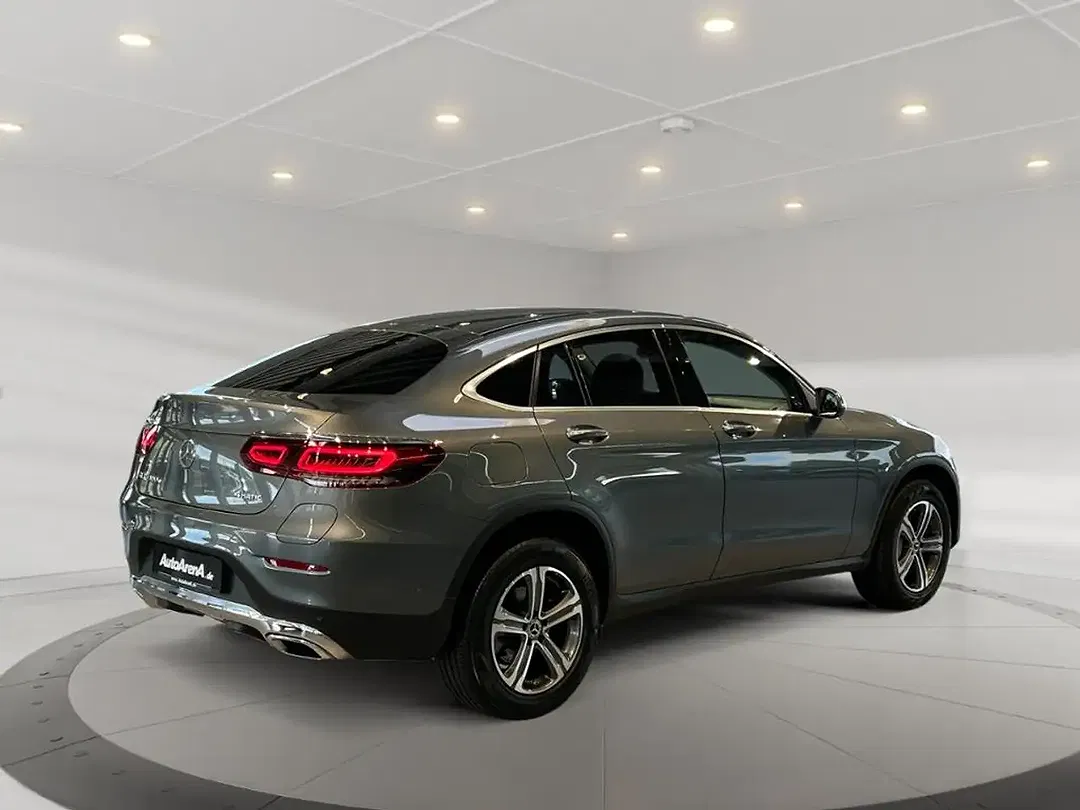 Mercedes-Benz GLC 300 - Thumbnail 3