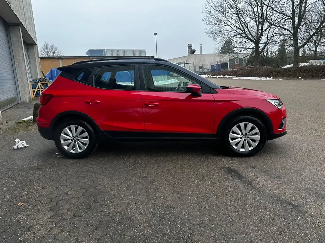 SEAT Arona - Thumbnail 6