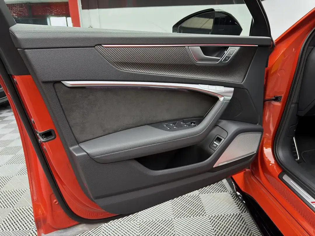 Audi RS6 - Thumbnail 9
