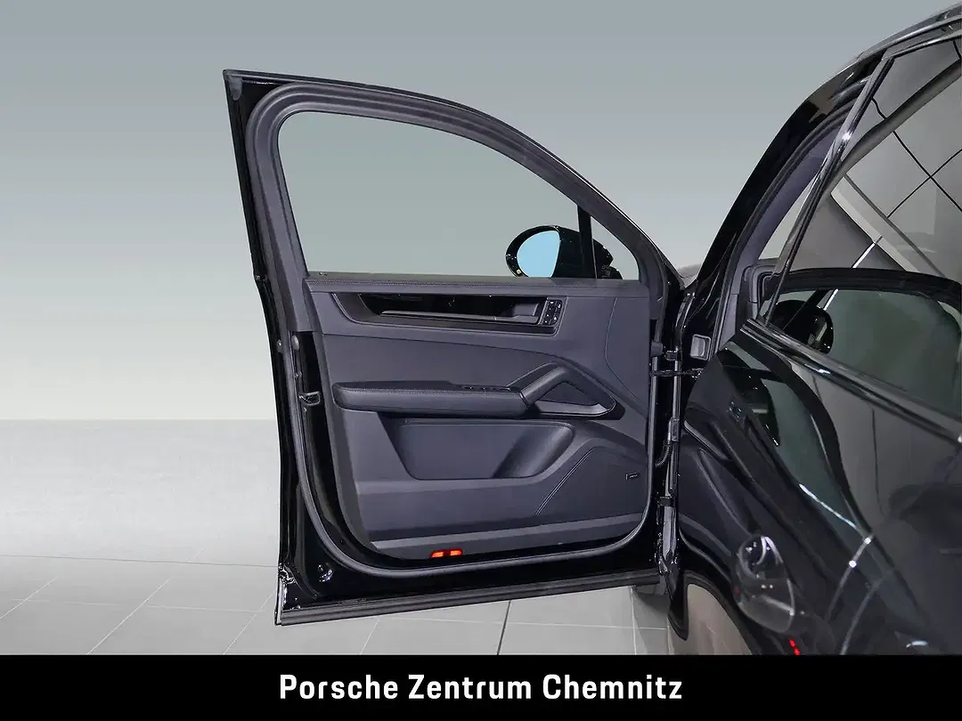 Porsche Cayenne - Thumbnail 10