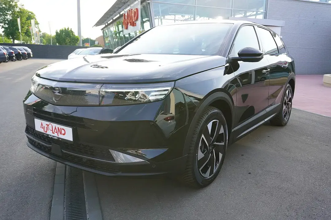Opel Grandland Hybrid 1.2 Turbo AUT - foto 1