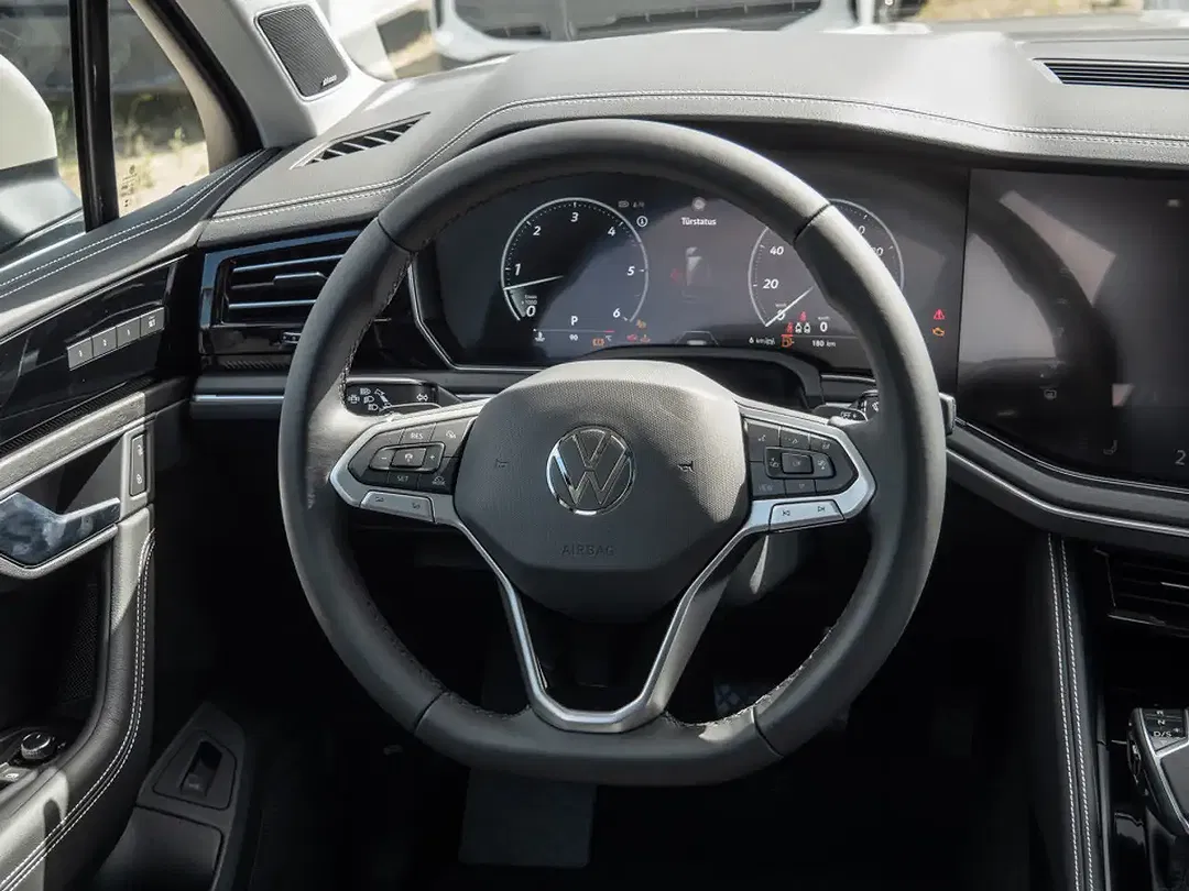 Volkswagen Touareg - Thumbnail 9