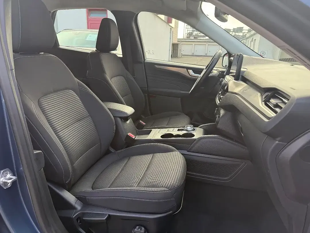 Ford Kuga - Thumbnail 7
