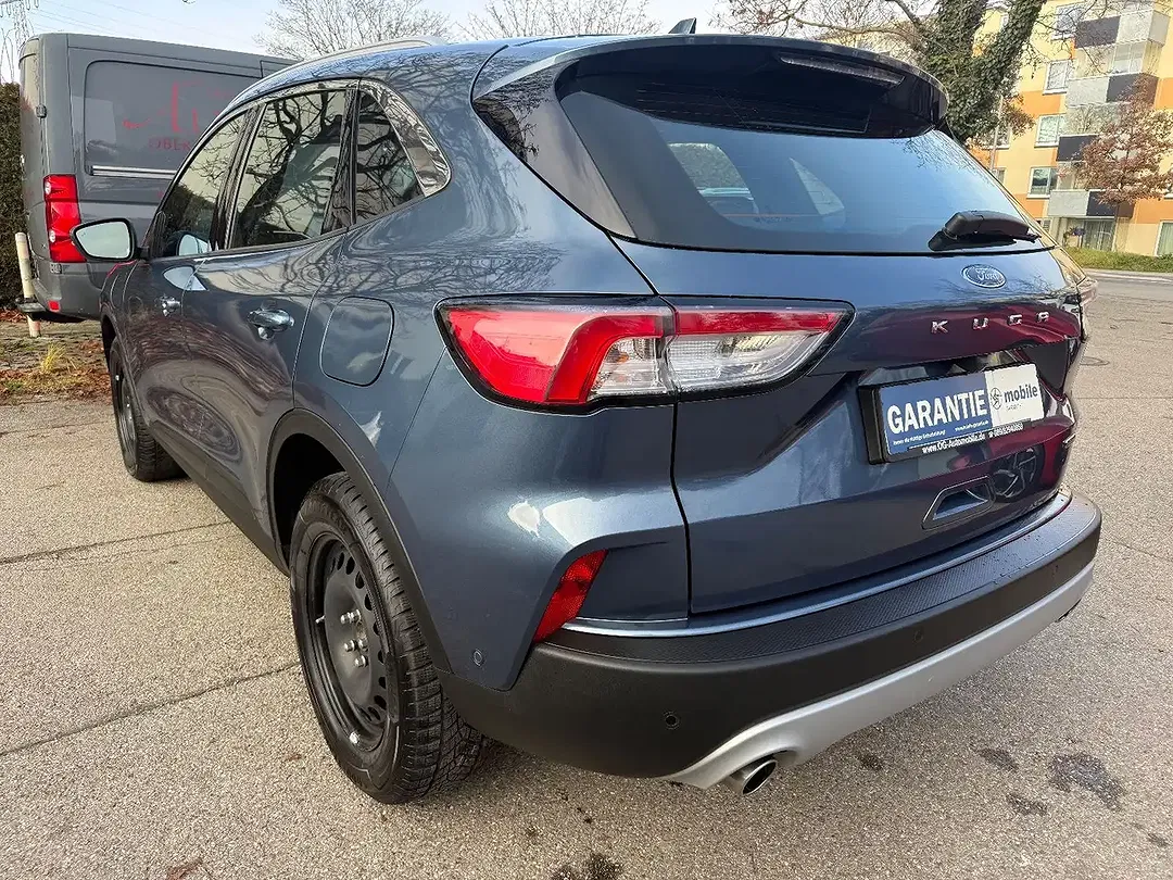Ford Kuga 2.5 AUT Titanium - foto 2