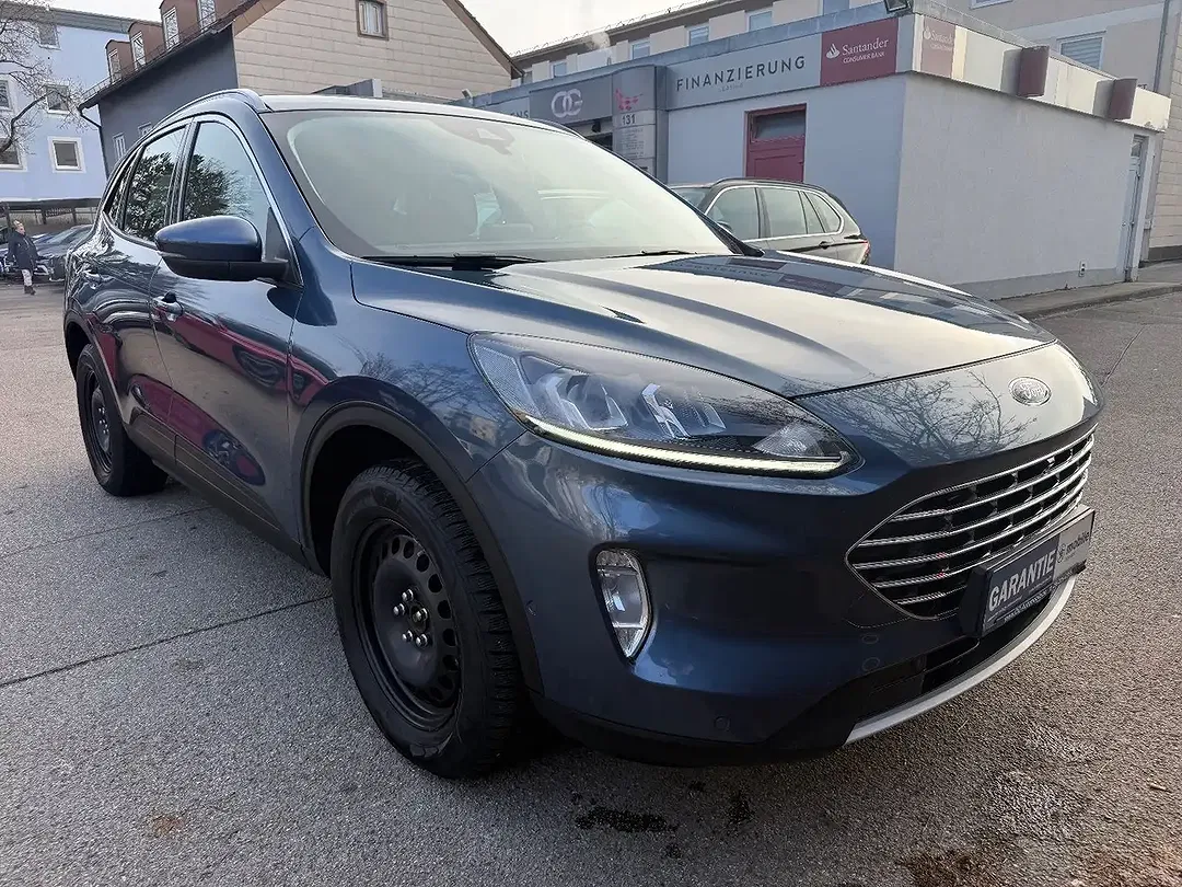 Ford Kuga - Thumbnail 4