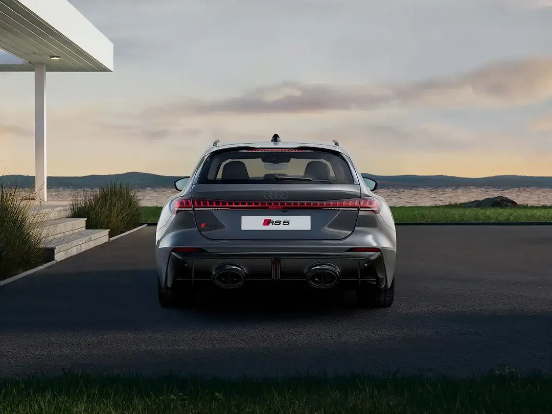 Audi RS5 - Thumbnail 4