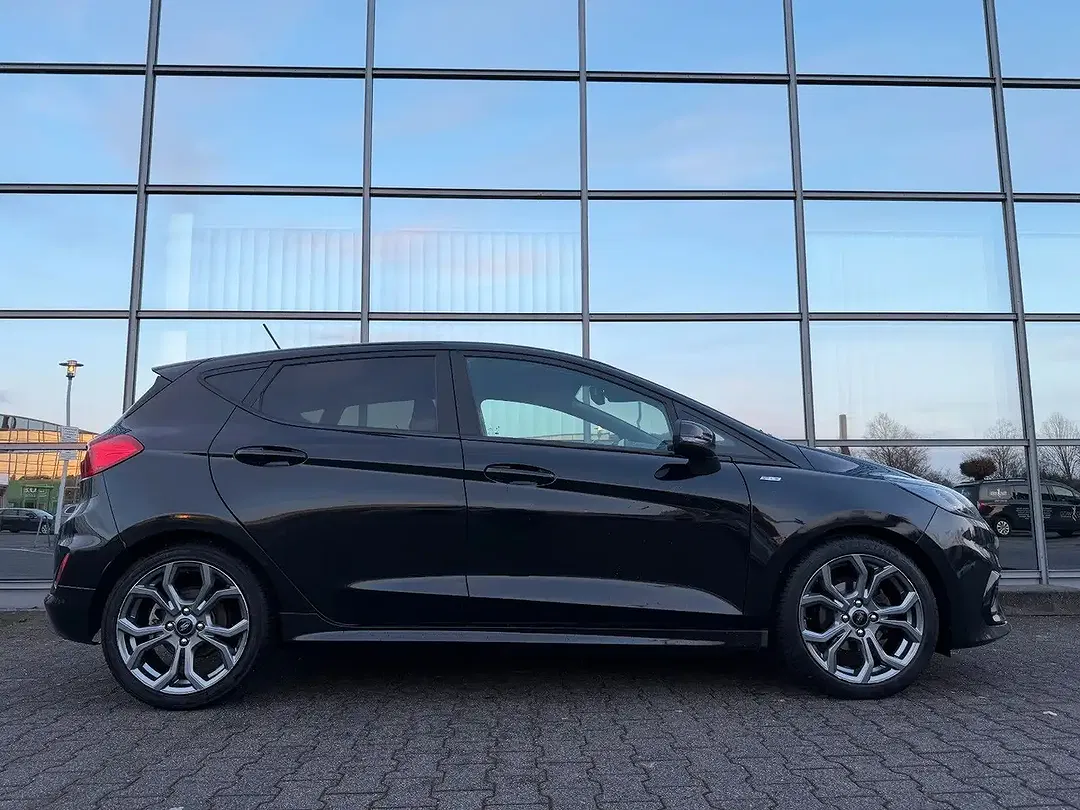 Ford Fiesta - Thumbnail 5