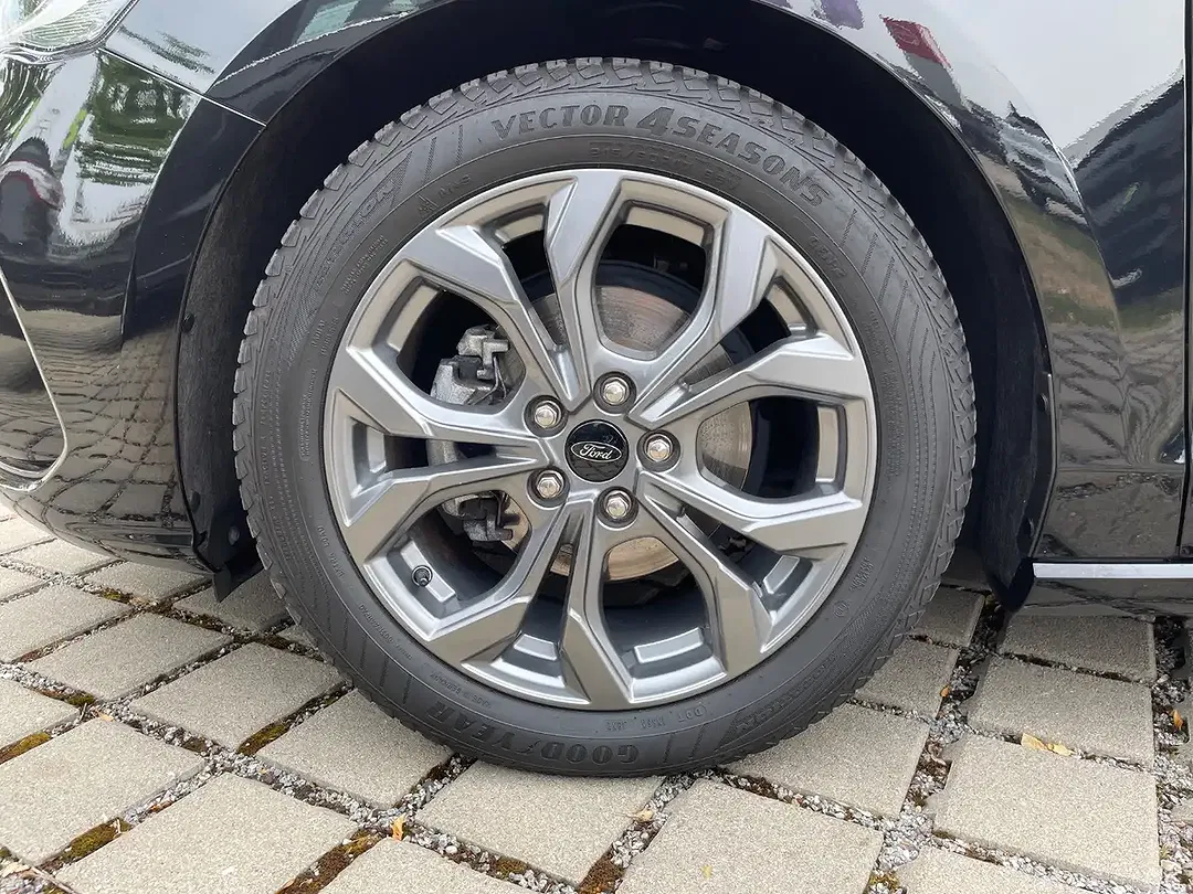 Ford Focus ST-Line - foto 2