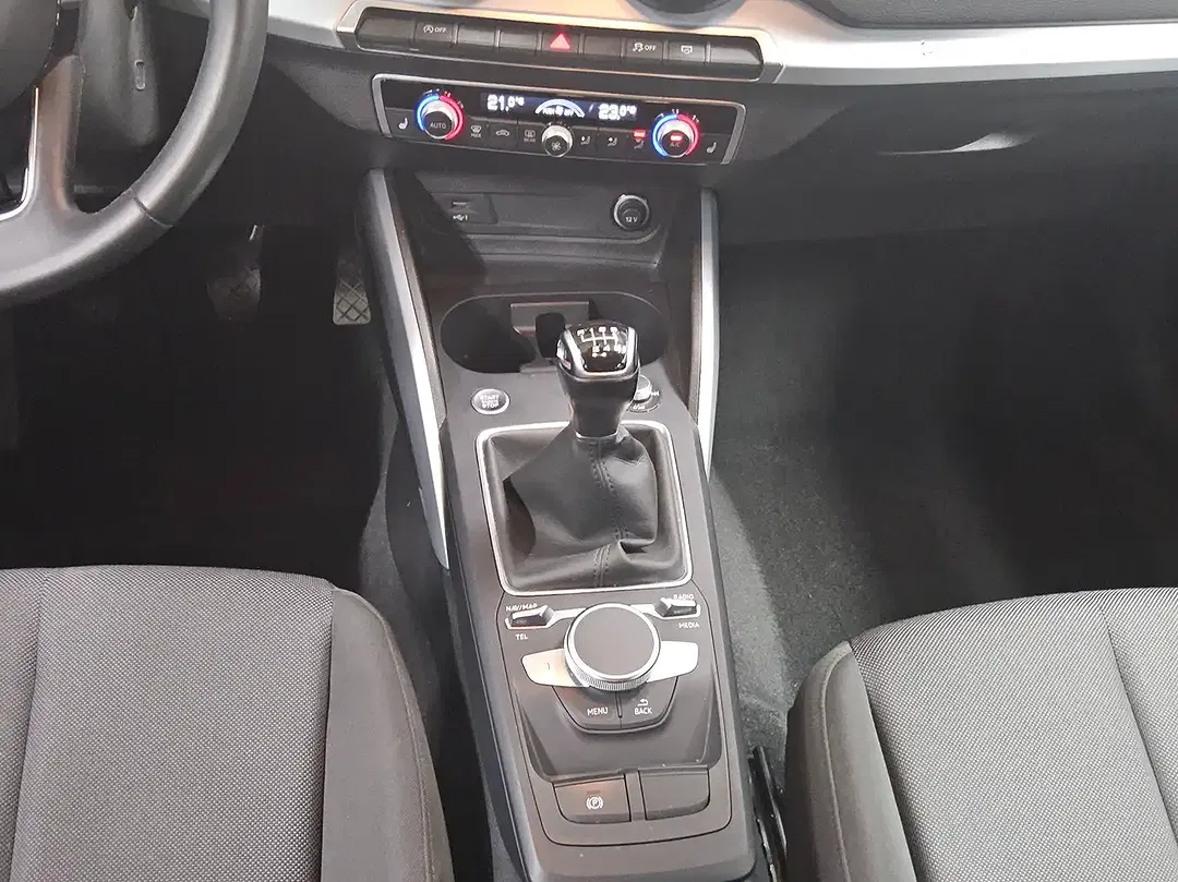 Audi Q2 - Thumbnail 6