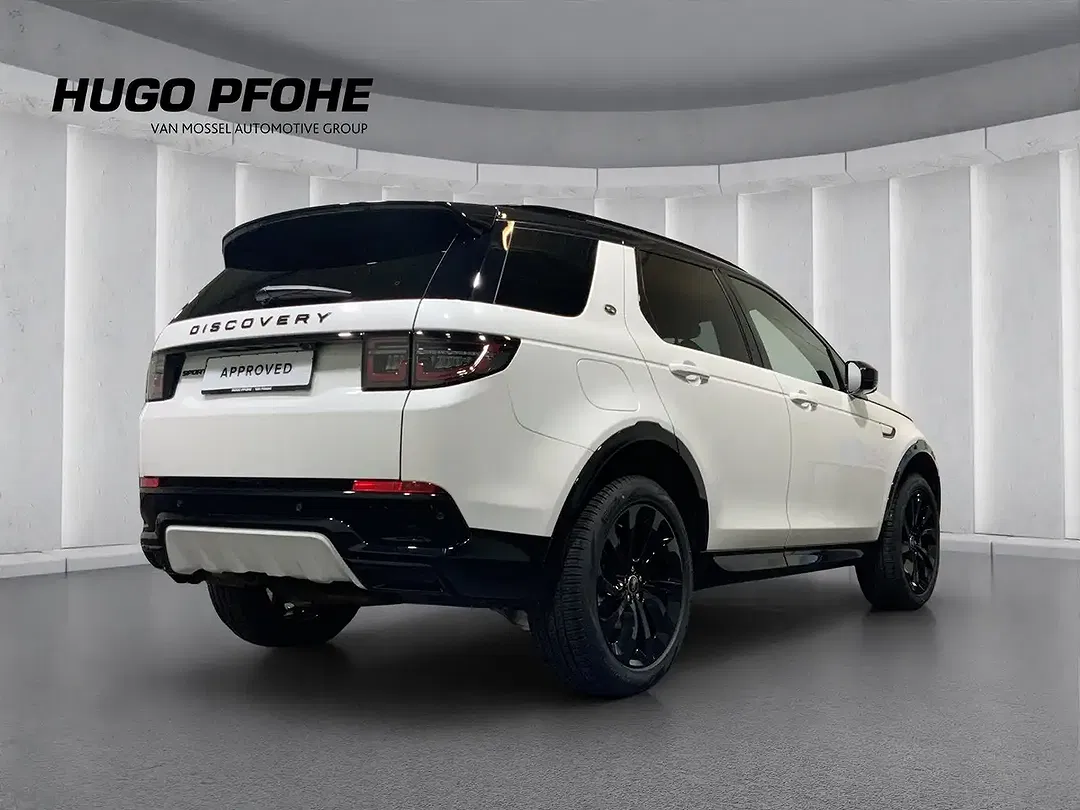 Land Rover Discovery Sport - Thumbnail 2