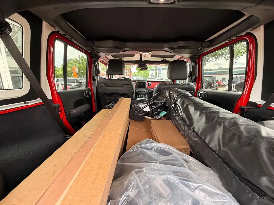 Jeep Wrangler - Thumbnail 11