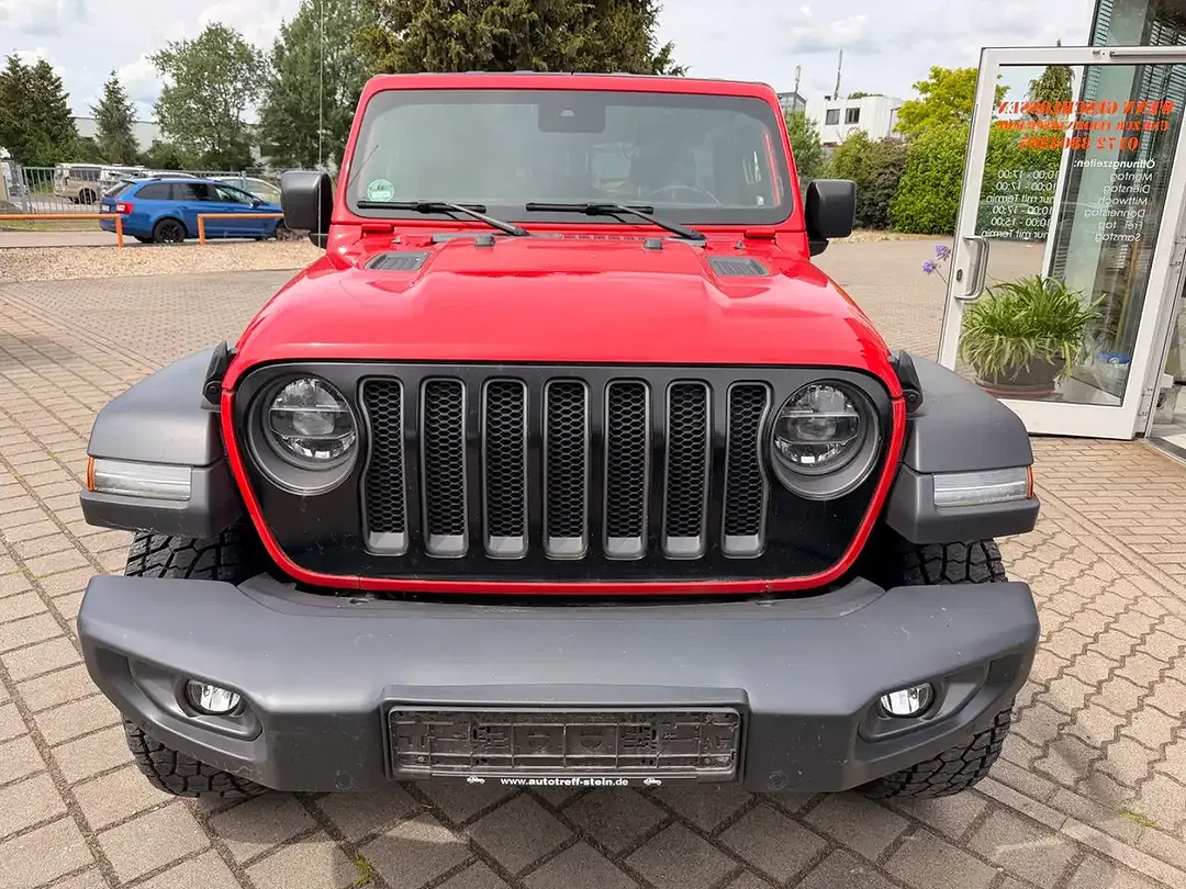 Jeep Wrangler - Thumbnail 5
