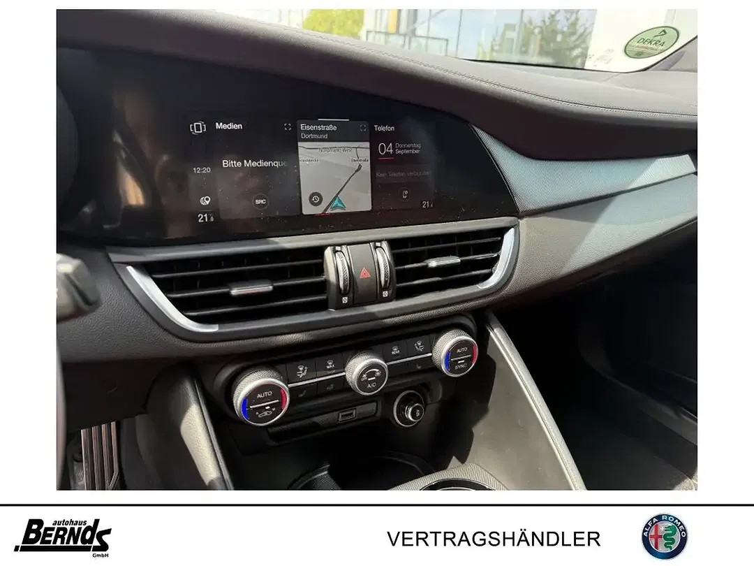 Alfa Romeo Giulia - Thumbnail 6
