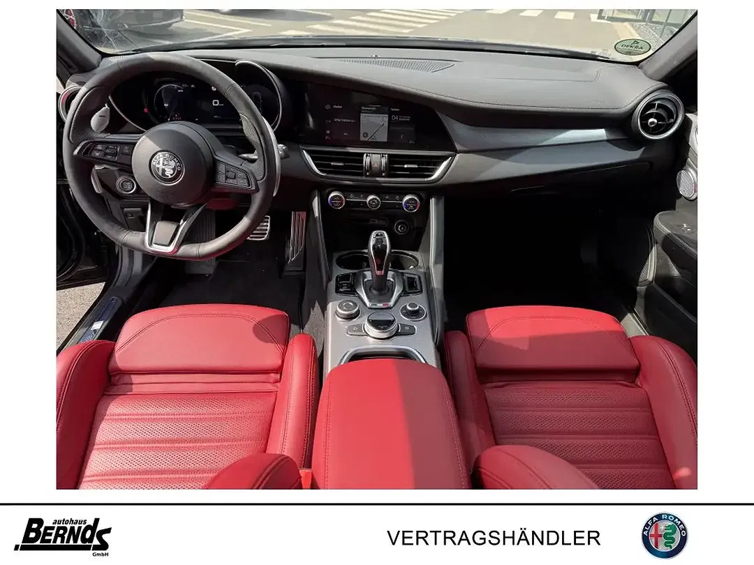 Alfa Romeo Giulia - Thumbnail 8